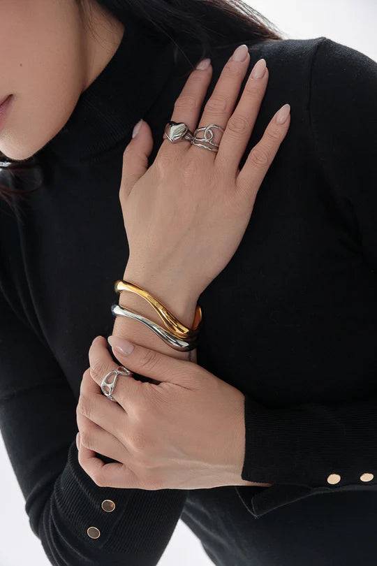 Gold Fitted S Cuff